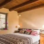 Cascina Canee Bed and Breakfast 4*