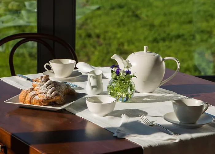 Cascina Canee Bed & Breakfast Angera