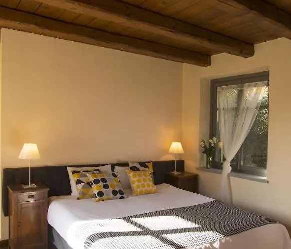 Cascina Canee Bed & Breakfast 4*