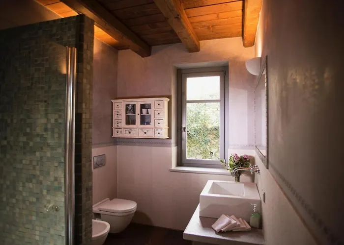 Cascina Canee Bed & Breakfast Angera