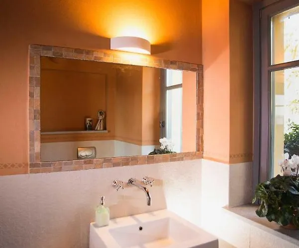 Cascina Canee Bed & Breakfast Angera