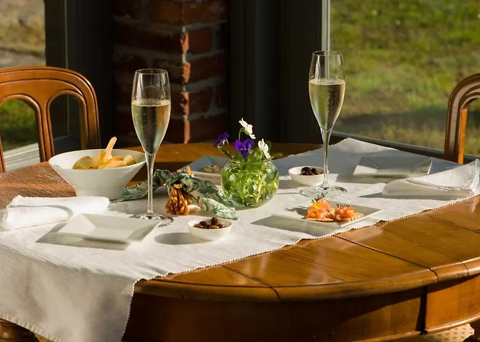 Cascina Canee Bed & Breakfast Angera