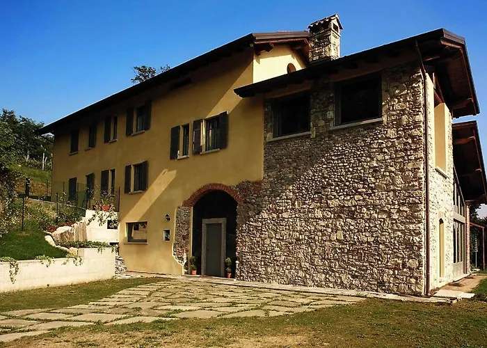 Cascina Canee Nocleg ze śniadaniem Angera