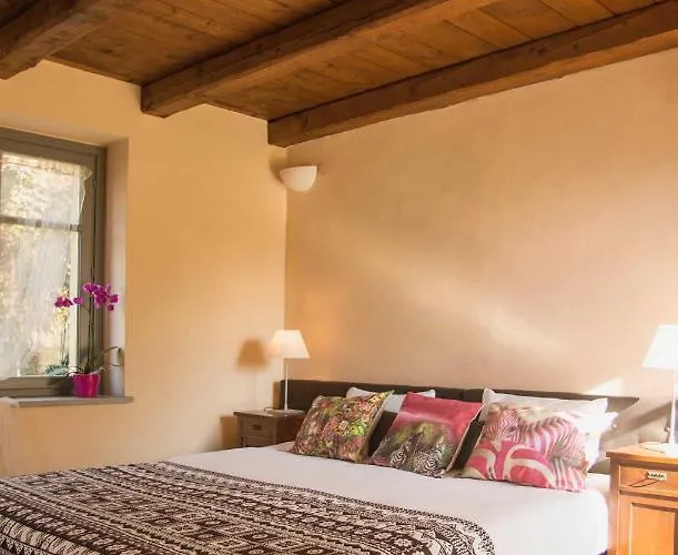 Cascina Canee Nocleg ze śniadaniem 4*